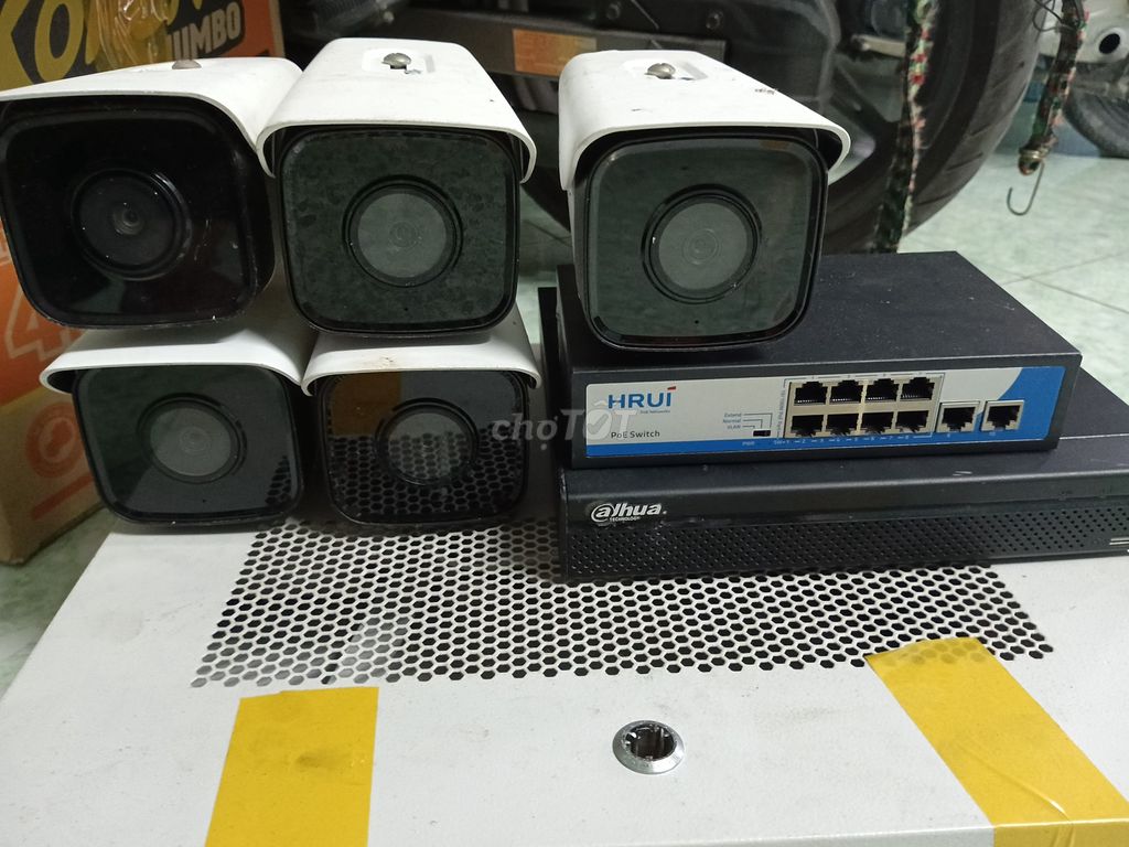 Hệ thống camera Dahua 8 kênh 1TB. Mua bán Phụ kiện (Màn hình, Chuột...) tại Thành phố Long Xuyên An Giang được đăng bởi boy hepc88 hình 1