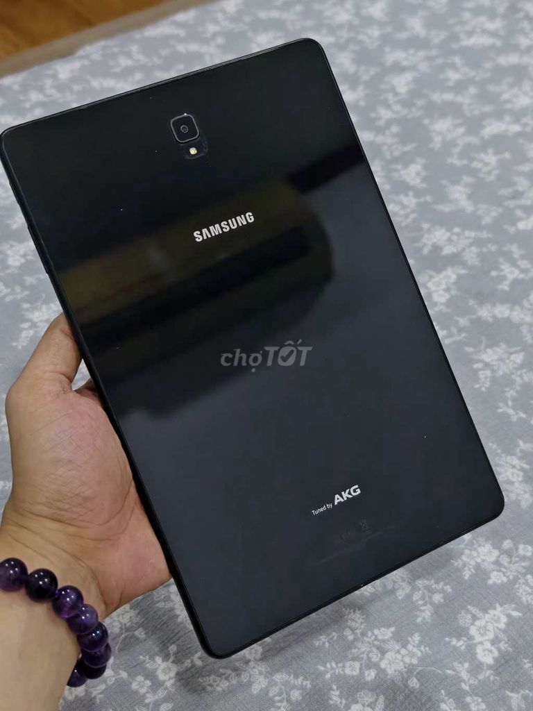 Tab s4 và Apple iPhone 8 Plus lock. Mua bán Máy tính bảng tại Quận 7 Tp Hồ Chí Minh được đăng bởi Tram Le hình 1