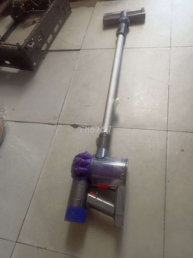 Máy hút bụi Dyson V6.