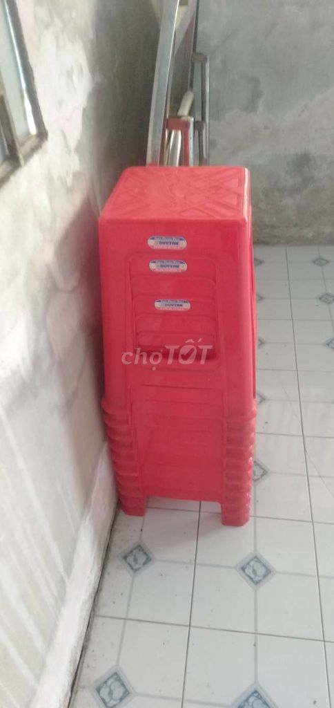 Ghế cao nhựa đỏ mới nguyên. Mua bán Bàn ghế tại Quận Ô Môn Cần Thơ được đăng bởi Tuấn hình 1