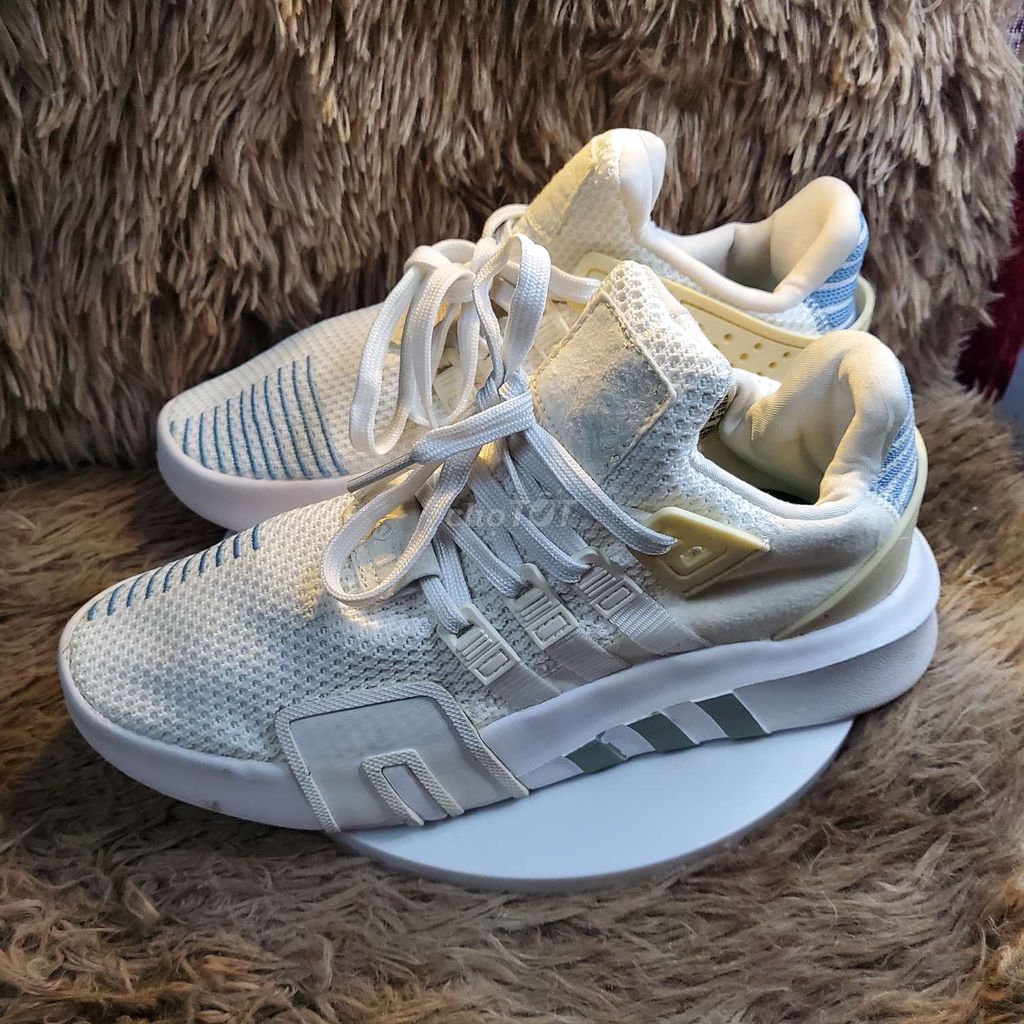 Chạy bộ adi eqt size 41.5