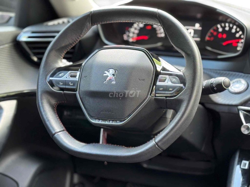 Peugeot 2008 2021 Active 1.2 AT - 60000 km. Mua bán Ô tô tại Quận Cầu Giấy Hà Nội được đăng bởi Tuấn Hưng hình 11