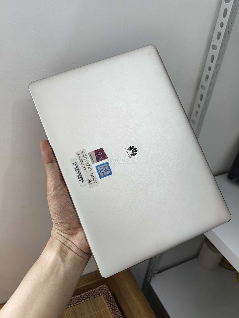 Huawei MateBook HZ-W09 M3 4GB/128GB. Mua bán Laptop tại Quận Hoàng Mai Hà Nội được đăng bởi Nguyễn Huynh hình 1