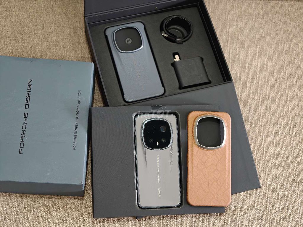 Honor Magic 8 RSR fullbox kèm ốp xịn. Mua bán Điện thoại tại Quận Ngũ Hành Sơn Đà Nẵng được đăng bởi Hanoian hình 1