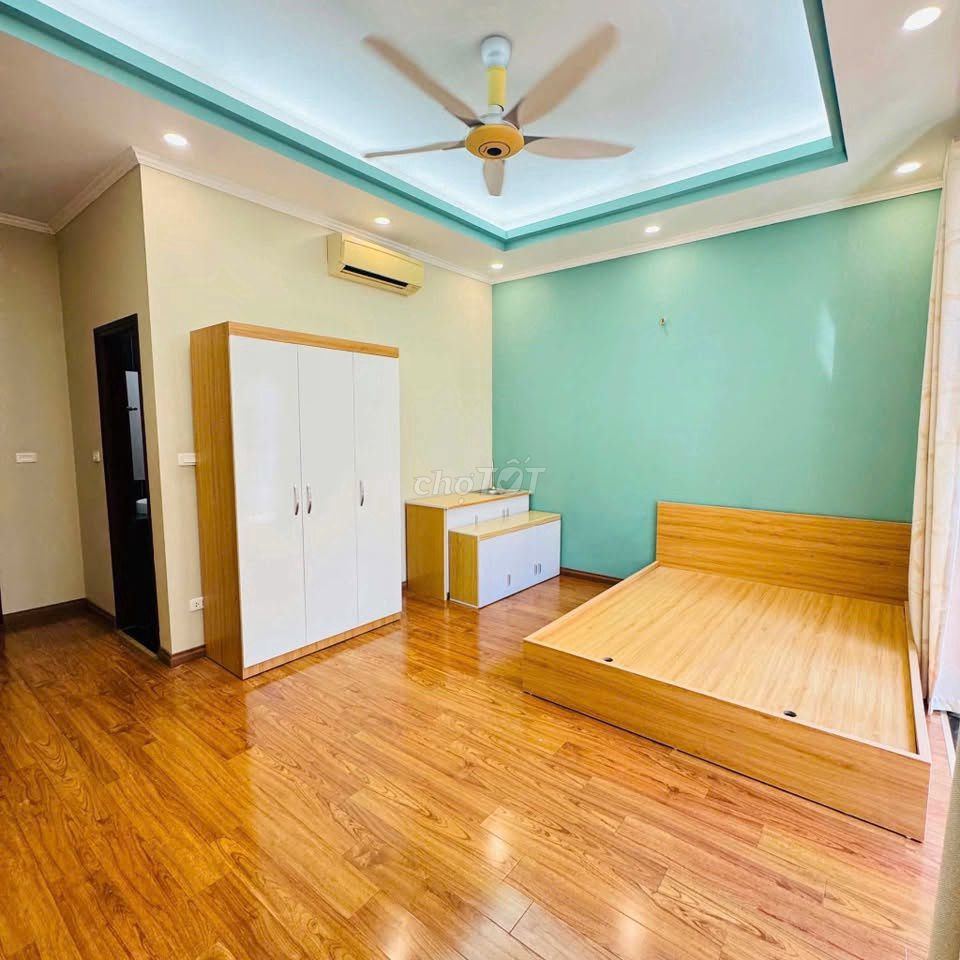 Cho thuê nhà khu vực Giảng Võ, Ba Đình, ô tô đỗ cửa