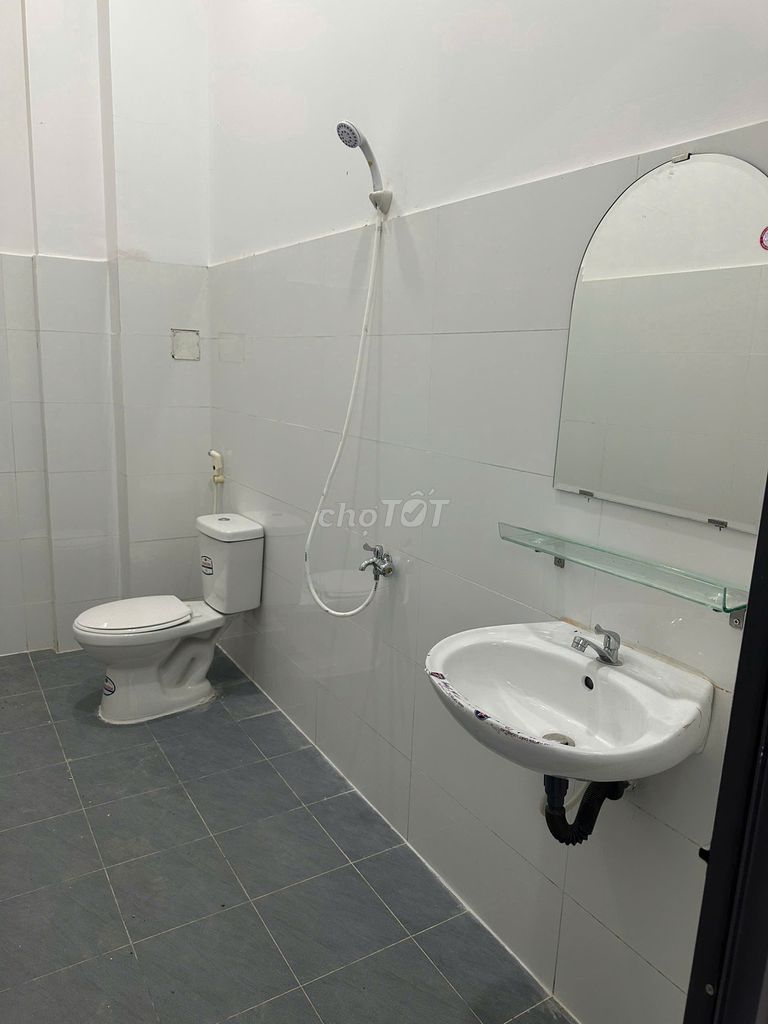 Cần bán gấp kho 461m2 xã LMX, H. Bình Chánh,Tp.HCM. Mua bán văn phòng, mặt bằng kinh doanh tại Huyện Bình Chánh Tp Hồ Chí Minh được đăng bởi seven hình 2