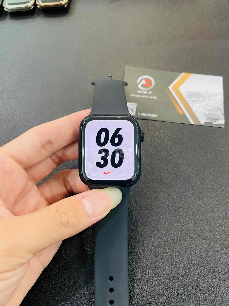 Apple Watch SE2/44 đen GPS