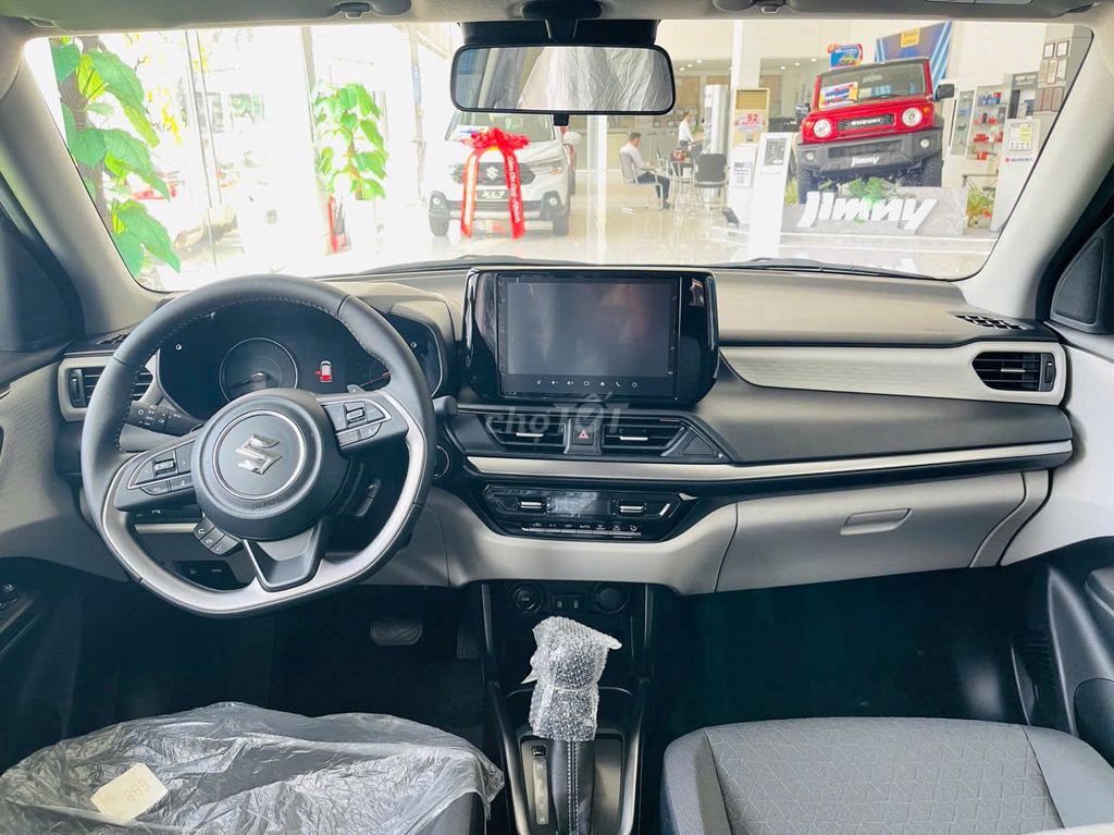 Suzuki Swift 2025 giao ngay chỉ với 195 triệu. Mua bán Ô tô tại Quận 7 Tp Hồ Chí Minh được đăng bởi công ty ô tô Sài Gòn đại lý ô tô Su zu ki chính hãng hình 4