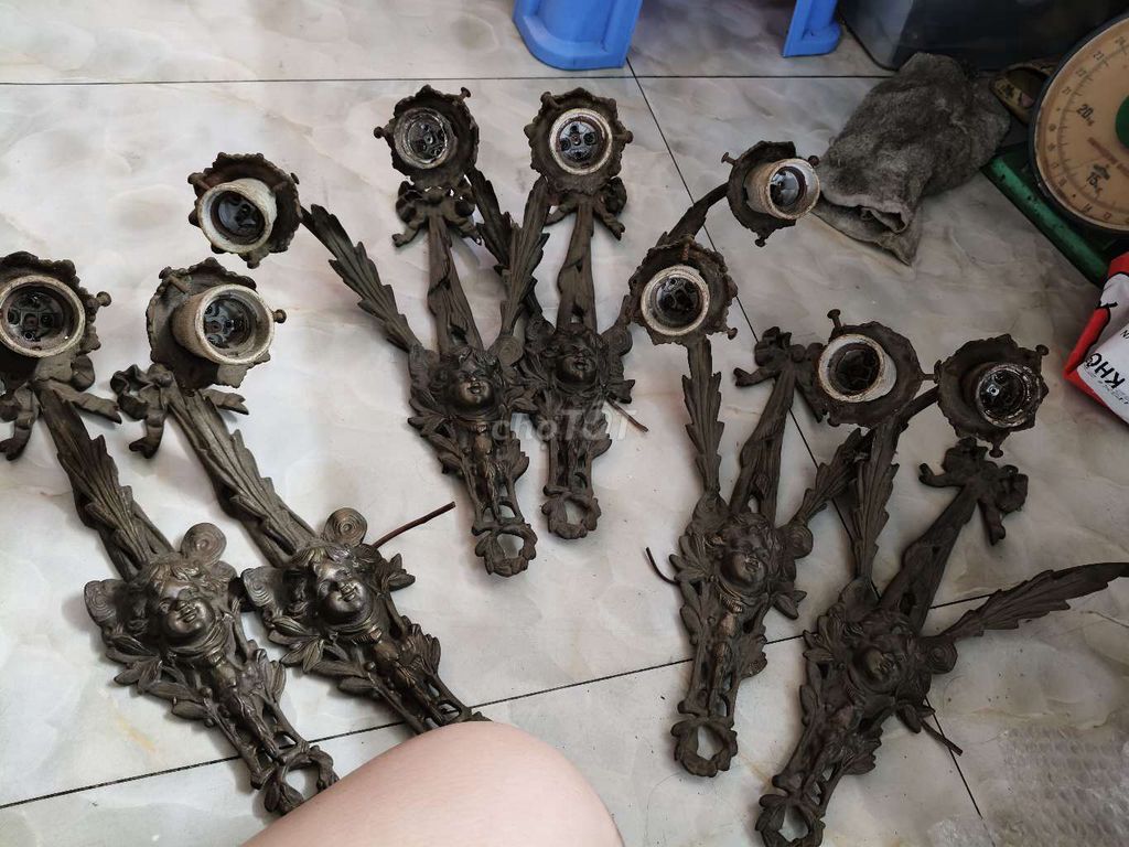 Đèn treo tường Đồng đúc Pháp. Mua bán Đồ sưu tầm, đồ cổ tại Huyện Cần Giuộc Long An được đăng bởi Tiến Phan hình 1