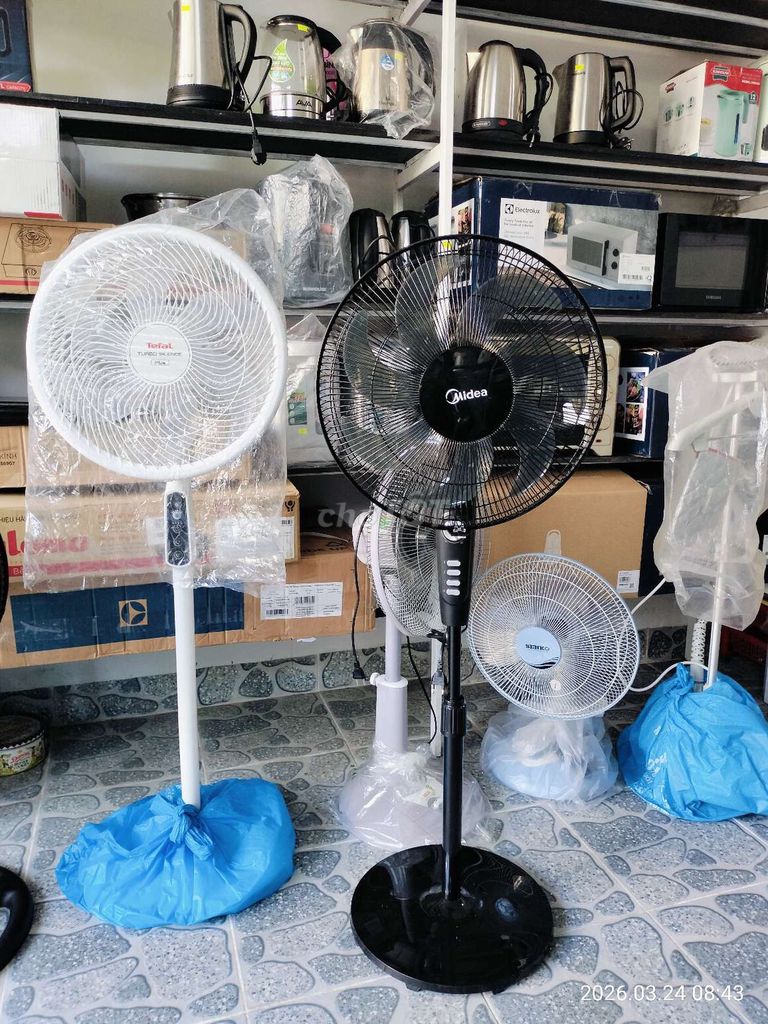 Quạt đứng Midea màu Đen. Mua bán Quạt tại Quận Cẩm Lệ Đà Nẵng được đăng bởi Điện Máy Thái Hiền hình 1