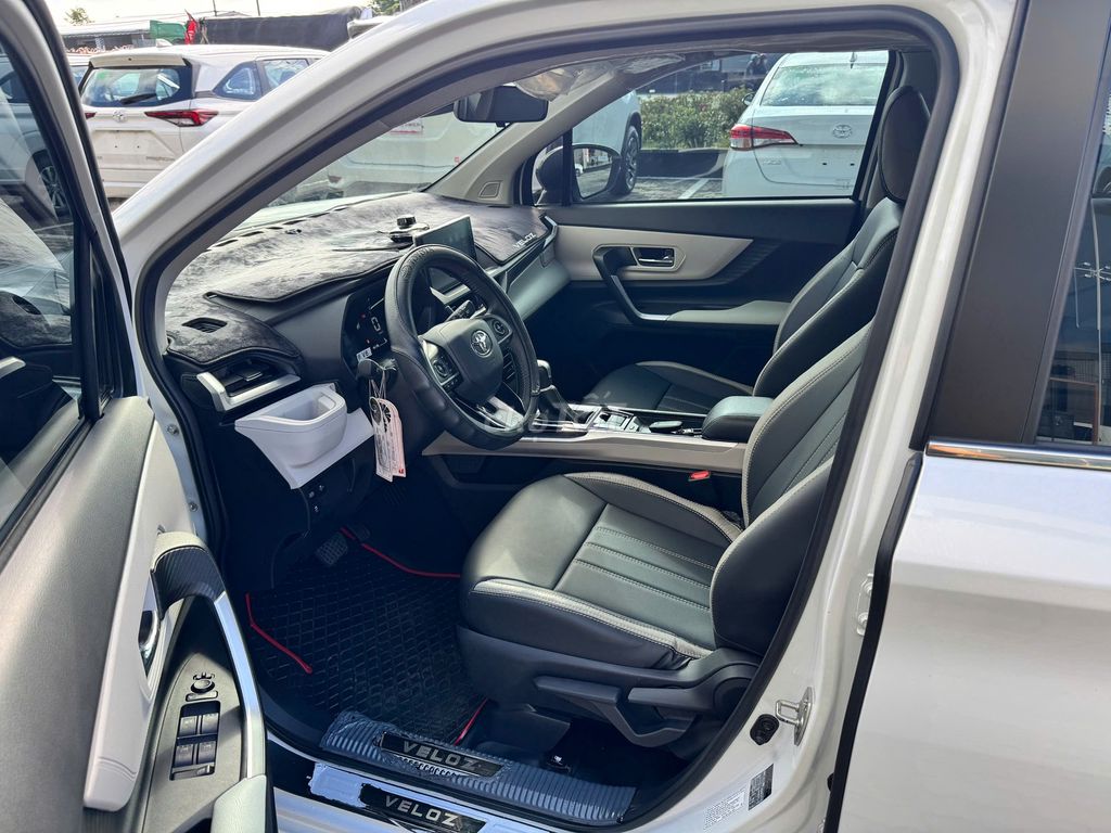 Toyota Veloz TOP 2024, 1 chủ đi kĩ, sơn zin 100%. Mua bán Ô tô tại Huyện Long Hồ Vĩnh Long được đăng bởi Quốc Tuấn Toyota hình 9