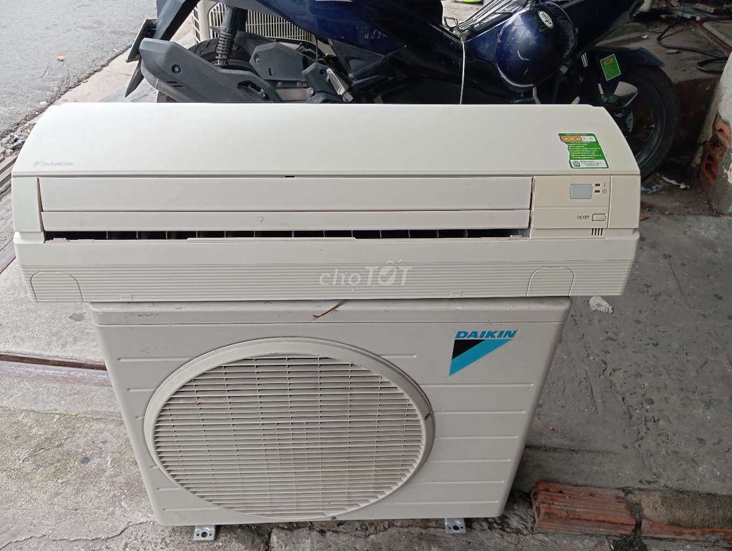 Máy lạnh daikin 1.5 ngựa.máy mới 90%