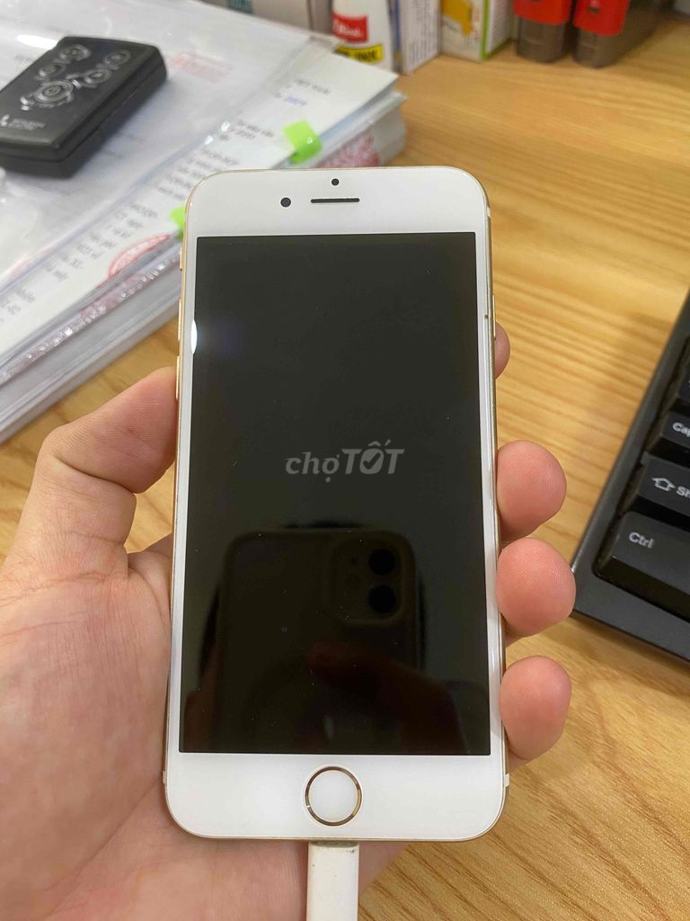 Apple iPhone 6 Vàng. Mua bán Điện thoại tại Quận Hoàng Mai Hà Nội được đăng bởi Hoàng Khánh hình 1