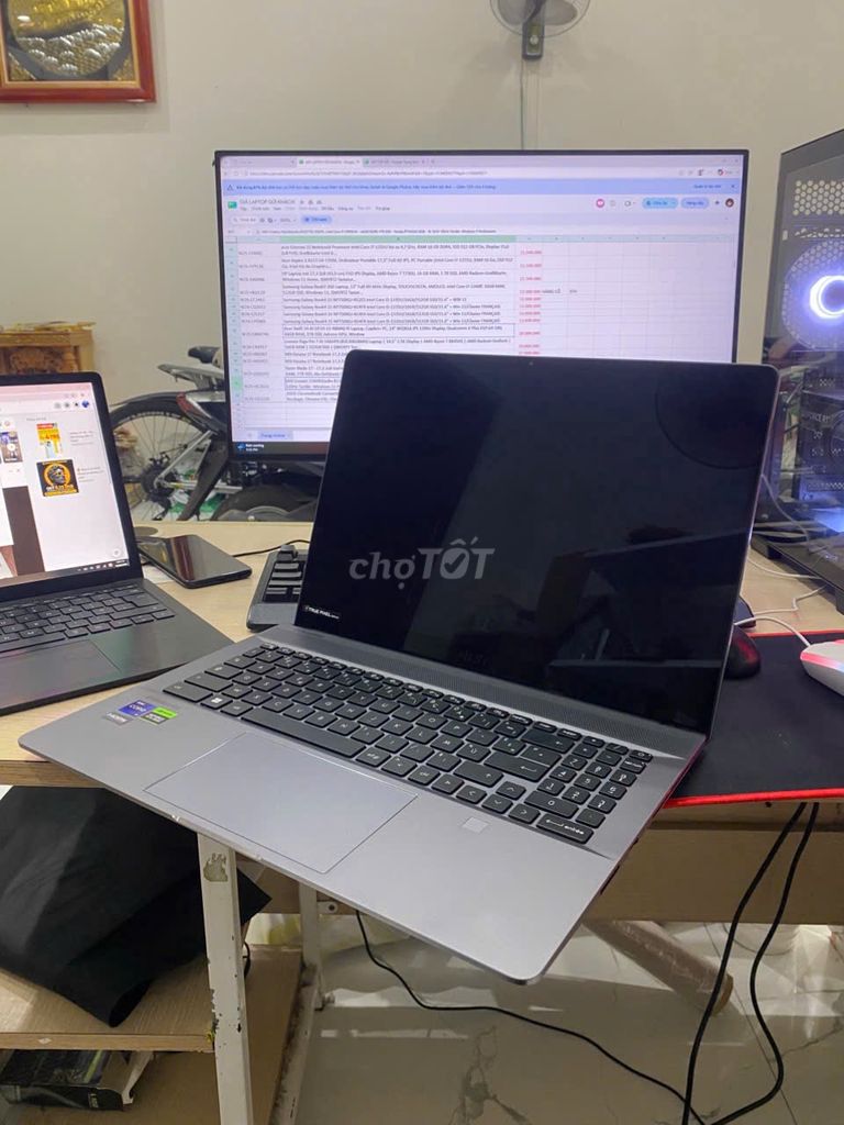 MSI Creator Z16HXStudio i9 64GB/1TB SSD 16 inch. Mua bán Laptop tại Quận Hoàng Mai Hà Nội được đăng bởi Lan Ngọc hình 1