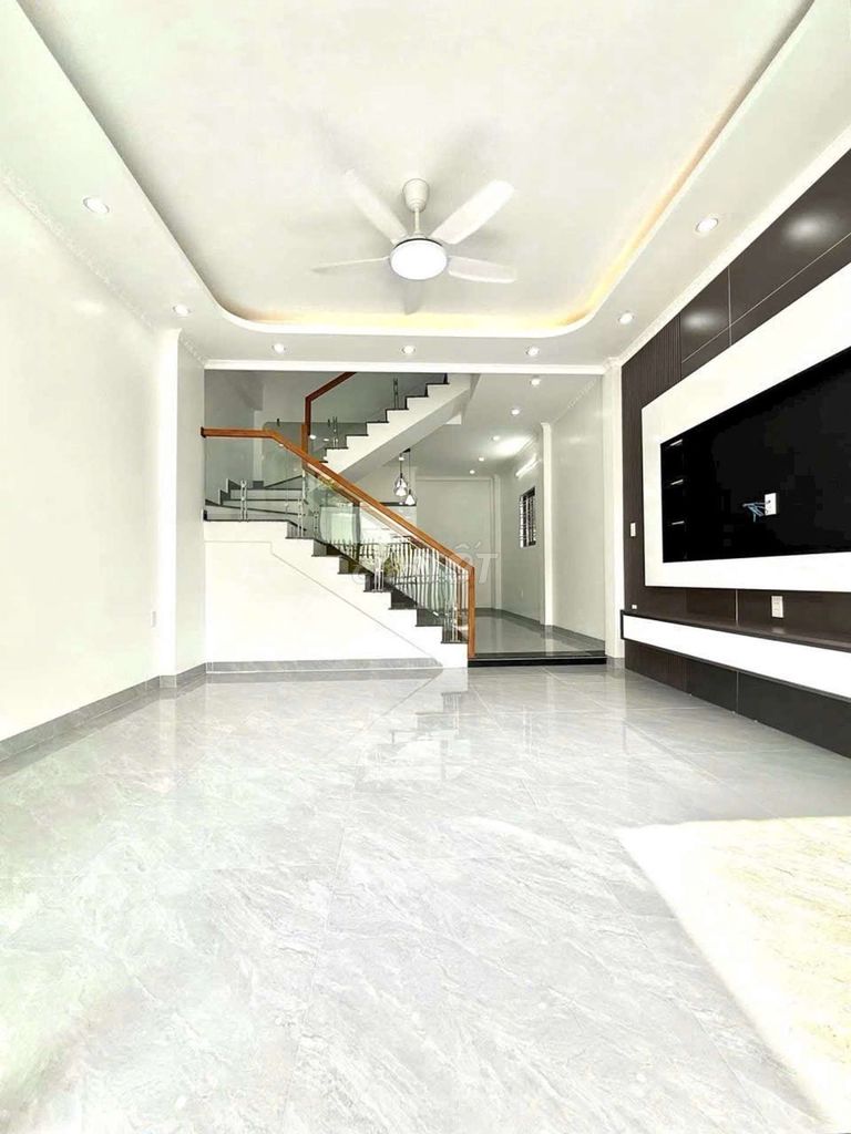 🏡 Lô góc đẹp – Thiên Lôi gần AEON Mall – 51m 4 tầng Chỉ 4,65 tỷ!