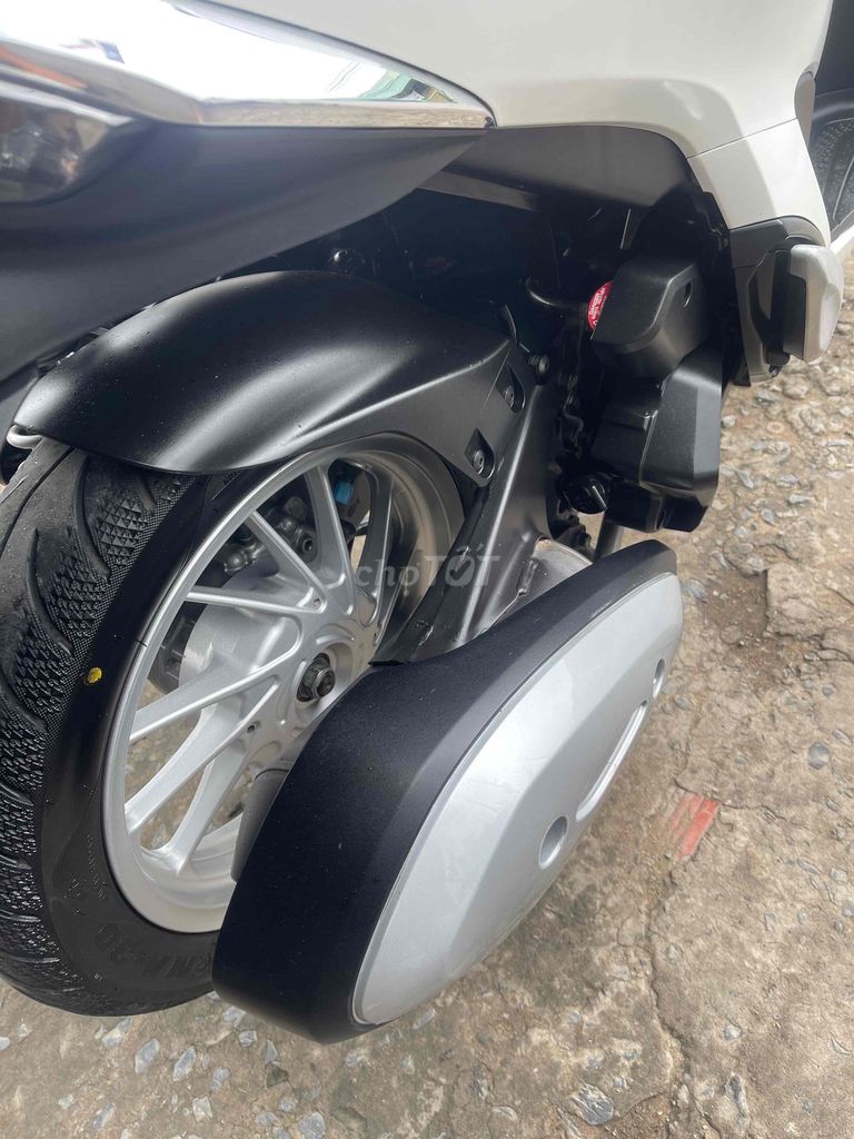 Honda SH Mode 2023 CBS Trắng 24000 km. Mua bán Xe máy tại Quận Bình Thuỷ Cần Thơ được đăng bởi Cửa hàng xe máy Minh Triều hình 7