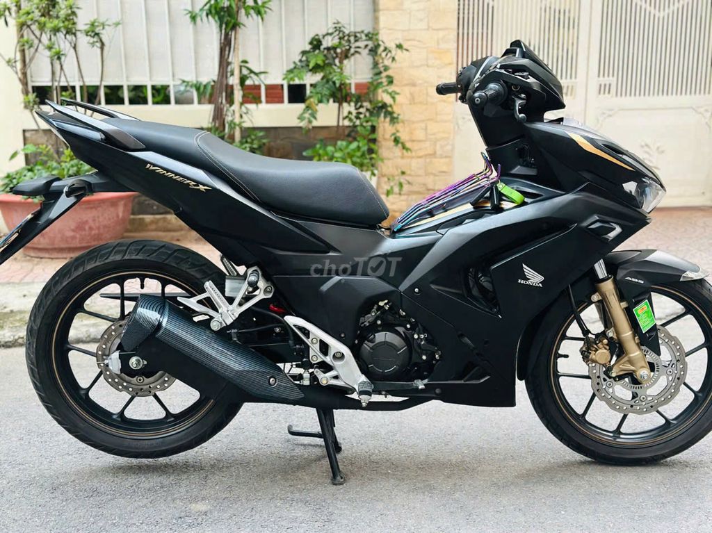 Xe máy Honda Winner V4 màu đen côn tay. Mua bán Xe máy tại Quận Nam Từ Liêm Hà Nội được đăng bởi MAI HÒA hình 3