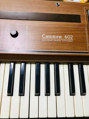 Đàn Organ Nhật Casio Tone 602 đẹp ko lỗi lầm.