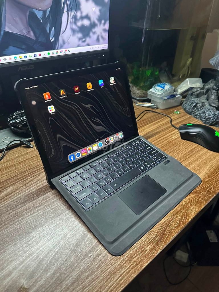 COMBO iPad Pro 11 inch, ốp bàn phím + Pen GD13 Pro. Mua bán Máy tính bảng tại Quận Thanh Xuân Hà Nội được đăng bởi Minh Tú hình 1