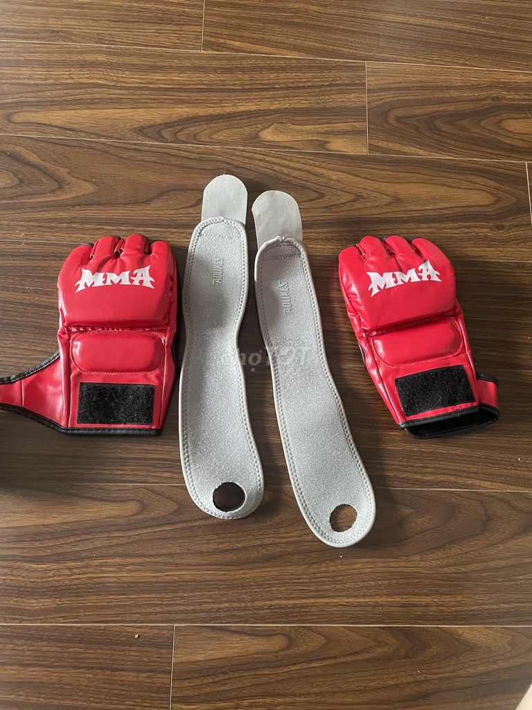 Găng tay boxing MMA Đỏ. Mua bán Đồ thể thao, Dã ngoại tại Quận Thanh Xuân Hà Nội được đăng bởi Hoàng Khiếu hình 1