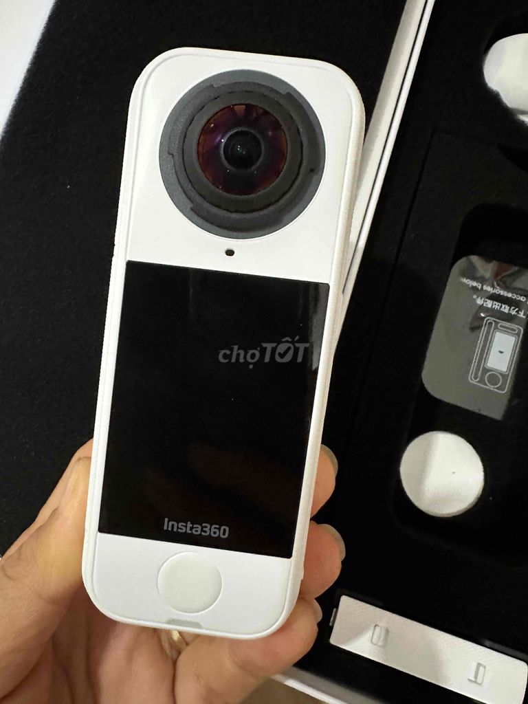 Insta360 X4 Air trắng. Mua bán Máy ảnh, Máy quay tại Huyện Cam Lâm Khánh Hòa được đăng bởi tram nguyen hình 1