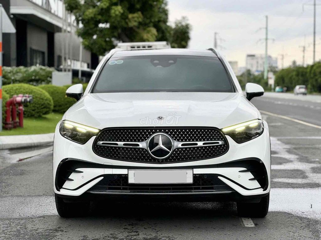 Mercedes GLC300 4Matic V1 2023 Lướt 23.000km