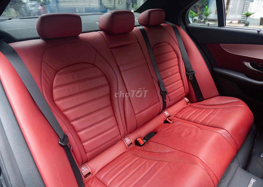 LONG ANH AUTO về Mercedes C300 AMG model 2018. Mua bán Ô tô tại Quận 7 Tp Hồ Chí Minh được đăng bởi LongAnh AuTo  hình 9