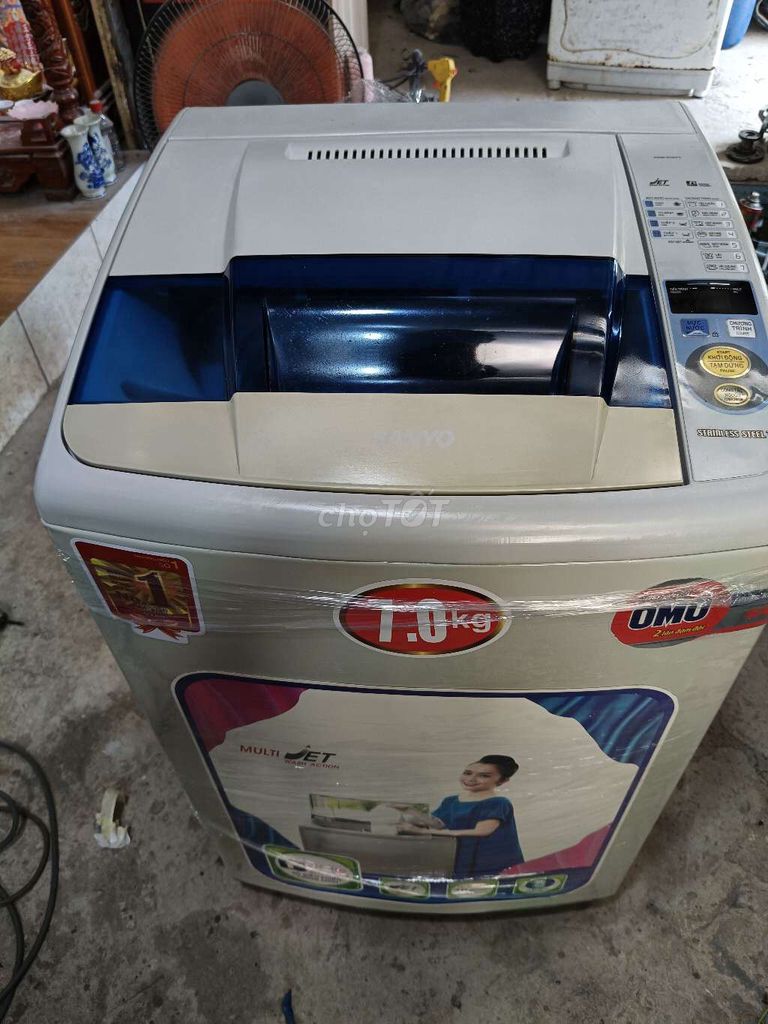 Máy giặt Sanyo 7kg . Có bảo hành 6 tháng . Mua bán Máy giặt tại Quận 12 Tp Hồ Chí Minh được đăng bởi Trần Thanh Cường hình 1