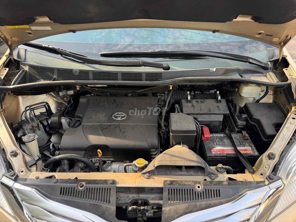 Toyota Sienna 2010 - 88000 km. Mua bán Ô tô tại Thành phố Thủ Đức Tp Hồ Chí Minh được đăng bởi Oanh Toyota hình 7