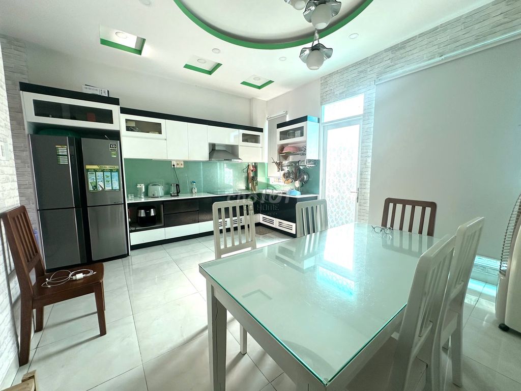 Аренда · 3 комн. · 240 м² · Thành phố Nha Trang, ул. Đường hải Đức