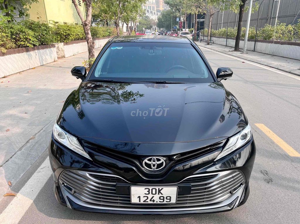 Toyota Camry 2020 Đen 2.5QTự động nhập khẩu