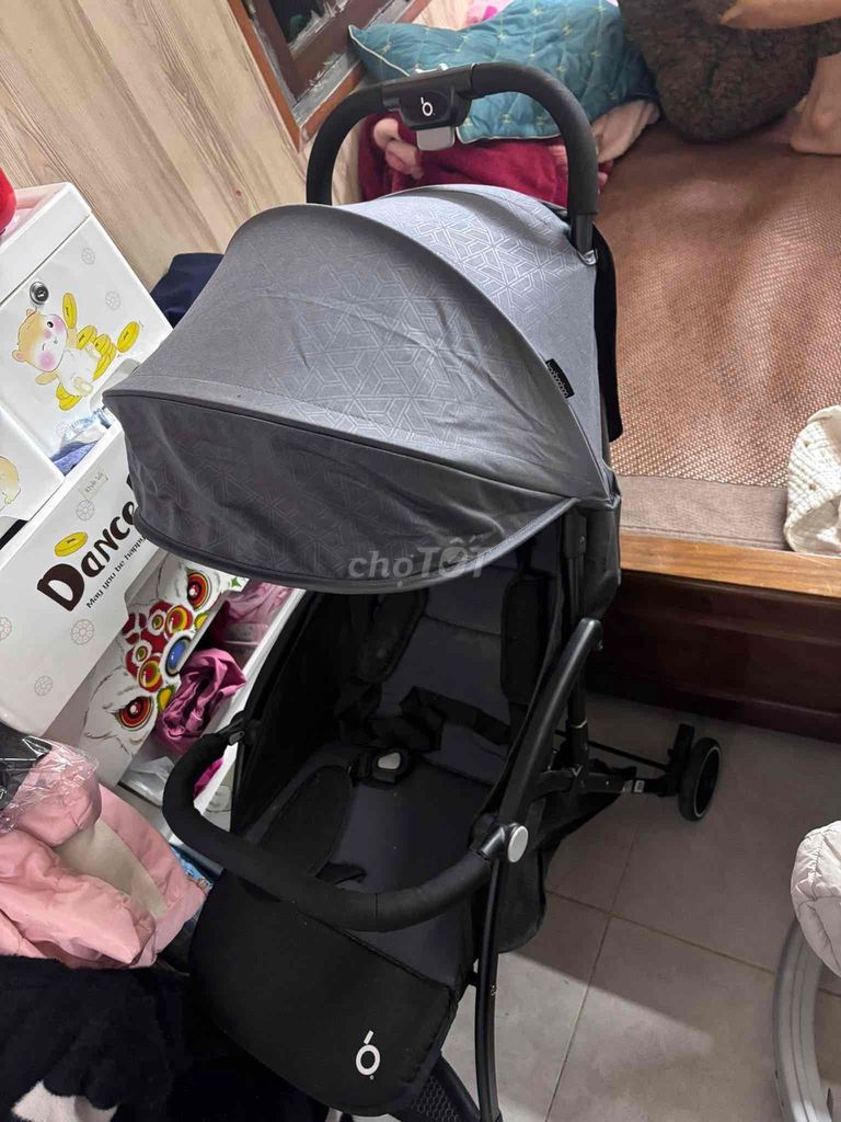 Xe đẩy em bé Xám Nằm ngồi. Mua bán Mẹ và bé tại Quận Ba Đình Hà Nội được đăng bởi Nguyễn Thị Thu Hiền hình 1