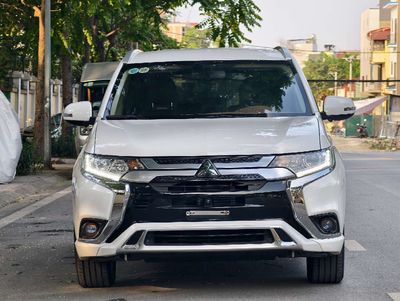 Mitsubishi Outlander 2022 Màu Trắng