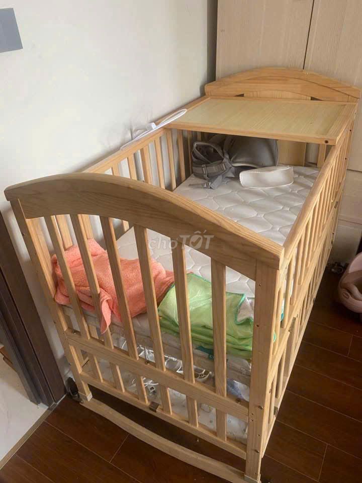 Nôi em bé Chilux gỗ vàng. Mua bán Mẹ và bé tại Quận 12 Tp Hồ Chí Minh được đăng bởi cuong nguyen hình 1