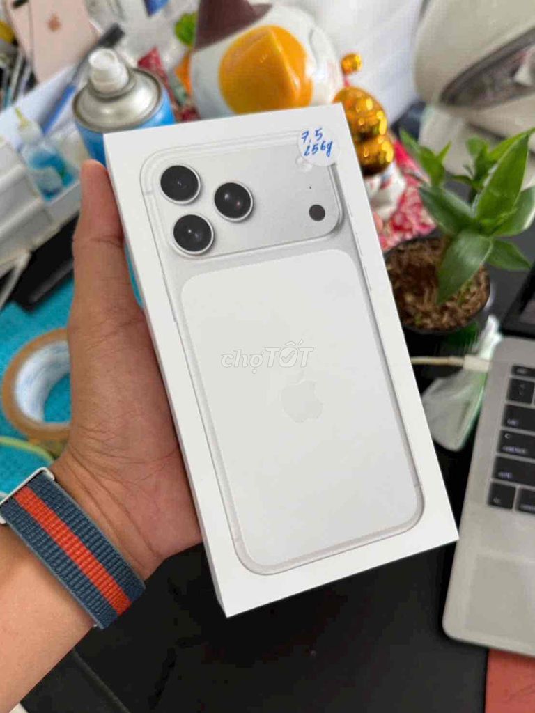 Apple iPhone 17 Pro Max 256GB Trắng Mới. Mua bán Điện thoại tại Thành phố Biên Hòa Đồng Nai được đăng bởi Đức Hoà  hình 1