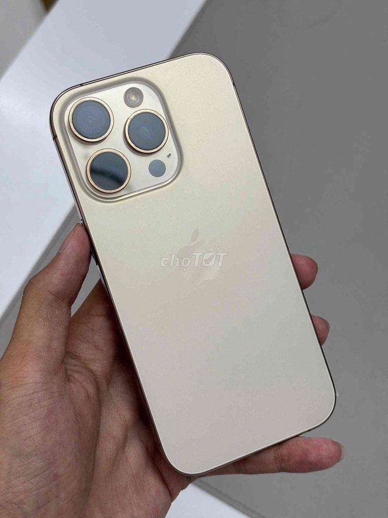 16 Pro Lock 128GB Vàng Likenew sạc 8 lần. Mua bán Điện thoại tại Quận Ninh Kiều Cần Thơ được đăng bởi 01 STORE Chuyên iPhone Lock Cần Thơ  hình 1