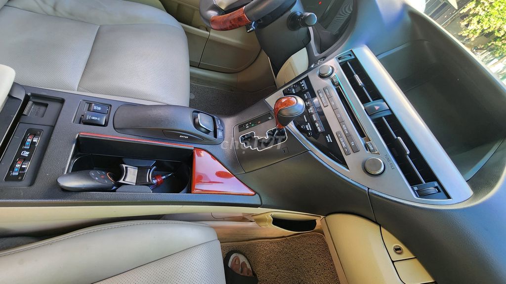 Lexus RX 2010 450h - 120000 km. Mua bán Ô tô tại Thành phố Thủ Đức Tp Hồ Chí Minh được đăng bởi Hoang Giang Phan hình 11