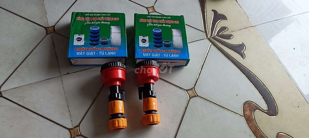  4 món 100k. 2 bộ chân đỡ đa năng+ 2 vòi tăng áp . Mua bán Nội thất, đồ gia dụng khác tại Huyện Bình Chánh Tp Hồ Chí Minh được đăng bởi PHUONG KIM hình 1