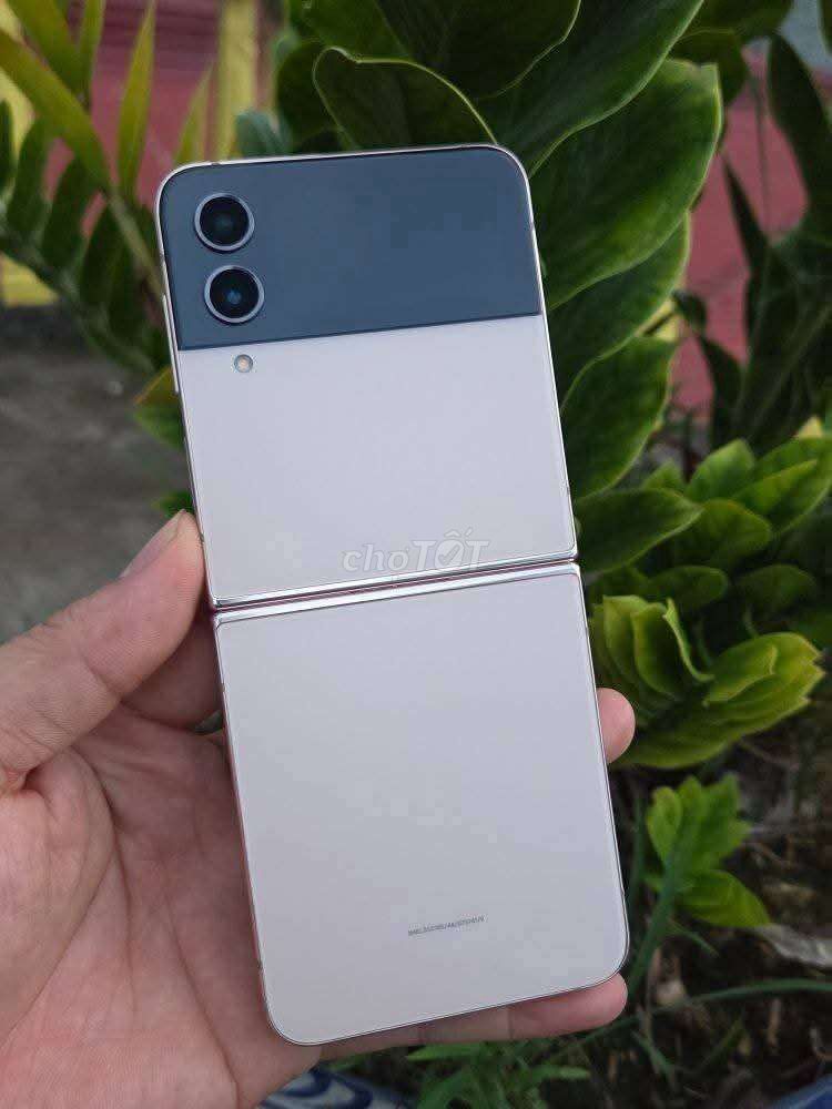 Sam sung Z Flip 4 5G Màu Gold đẹp 98%
__Ram 8/512g. Mua bán Điện thoại tại Quận Ngô Quyền Hải Phòng được đăng bởi Hải Phòng City hình 1
