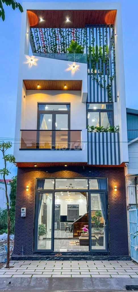 Nhà 1 trệt 2 lầu đường D26 kdc Hồng Loan 6a _ dtsd 240m2 . Giá .5.8ty