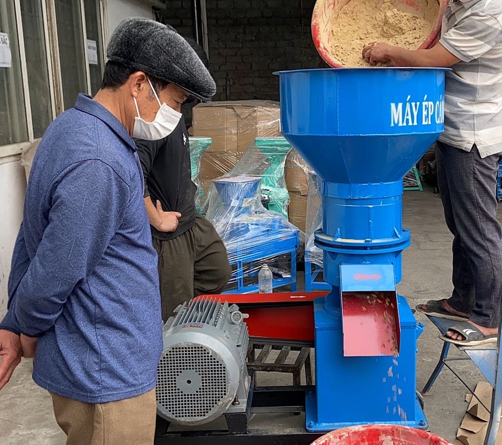 Máy ép cám công nghiệp S300. Mua bán Đồ chuyên dụng, Giống nuôi trồng tại Thị xã Sơn Tây Hà Nội được đăng bởi Kho Bình Minh hình 2