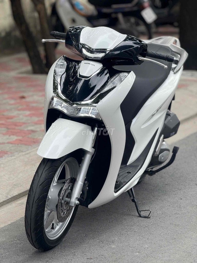 SH 125i ABS 2025 TRẮNG ( GÓP BAO NỢ XẤU ). Mua bán Xe máy tại Thành phố Thủ Đức Tp Hồ Chí Minh được đăng bởi Vũ Vũ hình 12