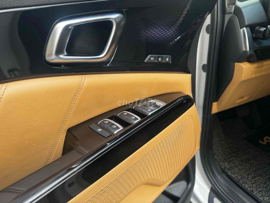 KIA Carnival 2023 Premium 87000 km. Mua bán Ô tô tại Quận 6 Tp Hồ Chí Minh được đăng bởi lucky hình 8