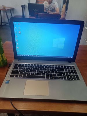 Bán em laptop core i3 thế hệ 5 máy zin. Mua bán Laptop tại Quận Bình Thạnh Tp Hồ Chí Minh được đăng bởi Hưng Trương