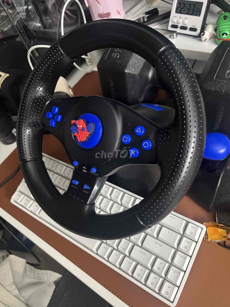 Vô lăng chơi game Đen kèm bàn đạp ga. Mua bán Thiết bị chơi game tại Quận Gò Vấp Tp Hồ Chí Minh được đăng bởi Trương Trung Nguyên hình 1