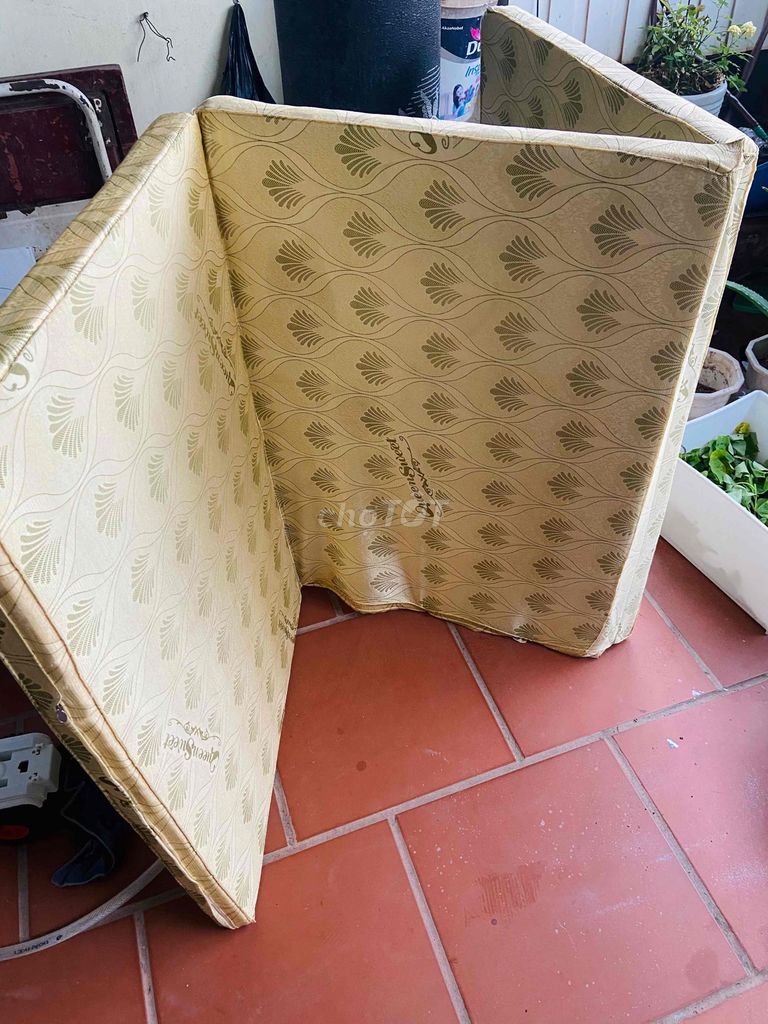 Đệm bông ép 1mx2m đã qua sử dụng. Mua bán Giường, chăn ga gối nệm tại Quận Thanh Xuân Hà Nội được đăng bởi Nguyễn thị tâm hình 1