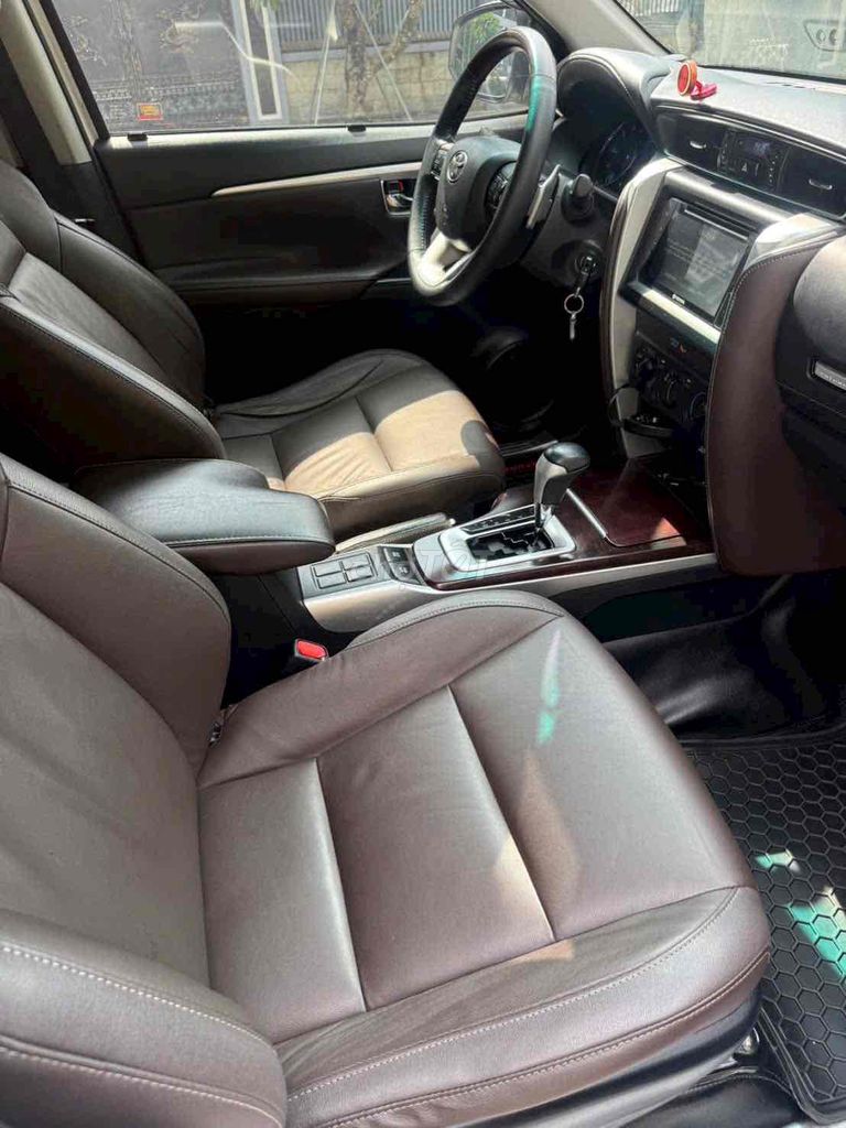 Toyota Fortuner 2020 белый автомат 88 300 км