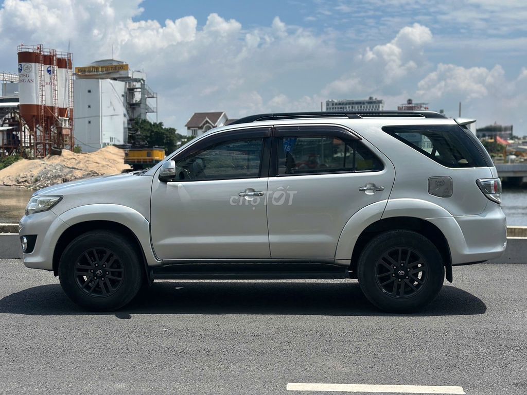 Toyota Fortuner 2016 2.7V 4X2 AT xe nhà zin đẹp. Mua bán Ô tô tại Quận Gò Vấp Tp Hồ Chí Minh được đăng bởi Hoàng 031 hình 7