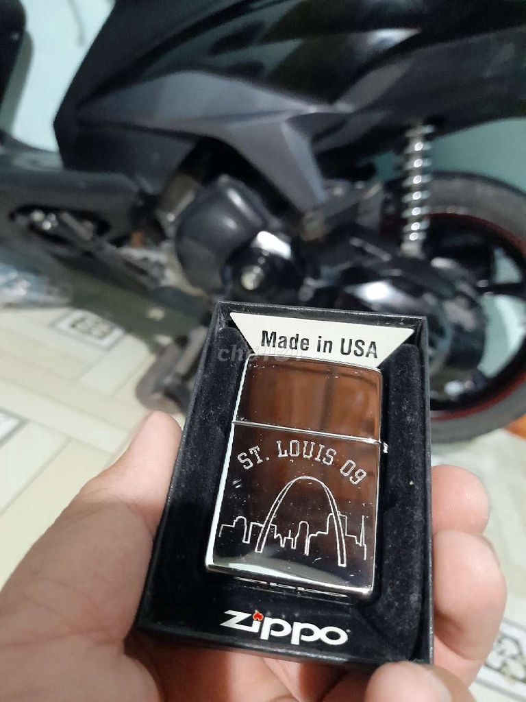 Zippo chính hãng mới