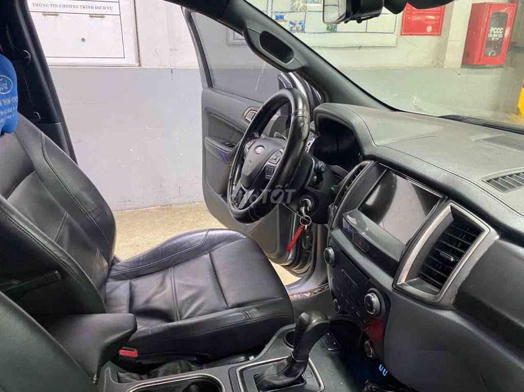 Ford Everest 2016 Titanium 2.2L 4x2 AT - 84000 km. Mua bán Ô tô tại Quận 8 Tp Hồ Chí Minh được đăng bởi Mr Huy Sài Gòn Ford hình 10